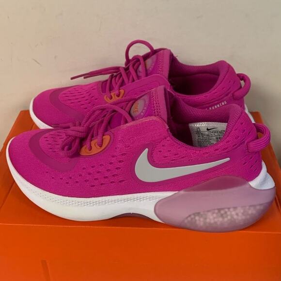 NIKE WOMENS SIZE 5.5 JOYRIDE DUAL RUN RUNNING SHOES, PINK - Picture 4 of 9